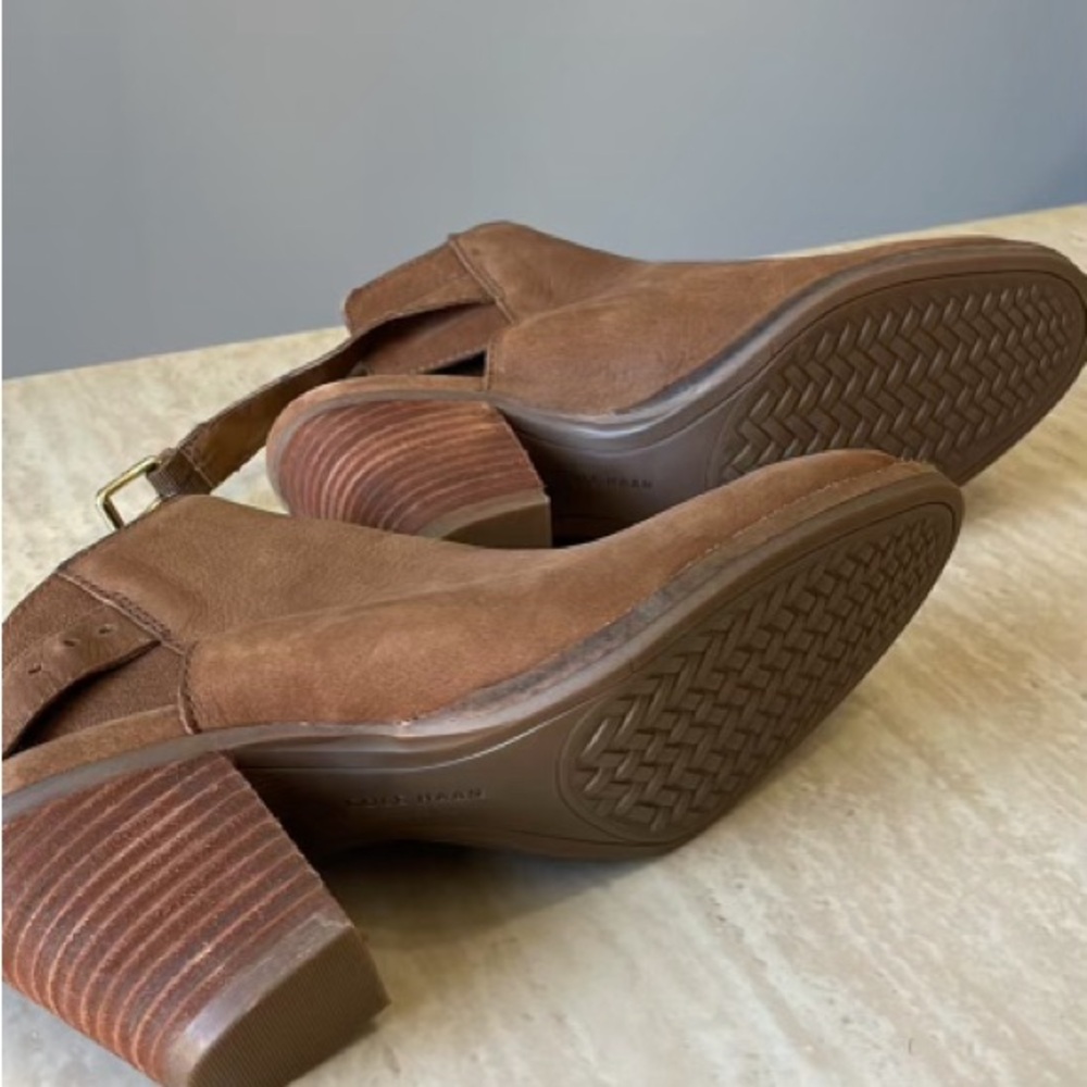 Cole Haan Leather booties size 7